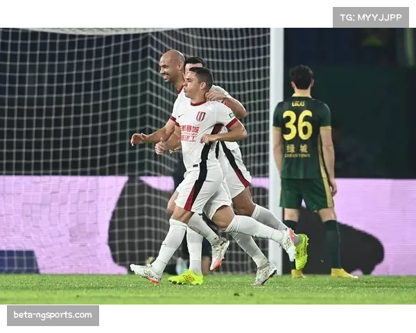 成都蓉城半场失误频繁落后 或将影响中超争冠走势 成都蓉城半场失误频繁落后 或将影响中超争冠走势