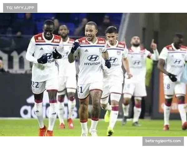 苏尔克两度破门，巴黎FC与里昂3-3战平，法甲积分榜再生变数