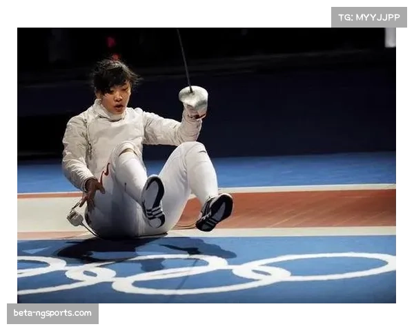 女子佩剑个人赛决赛 年轻选手挑战奥运冠军